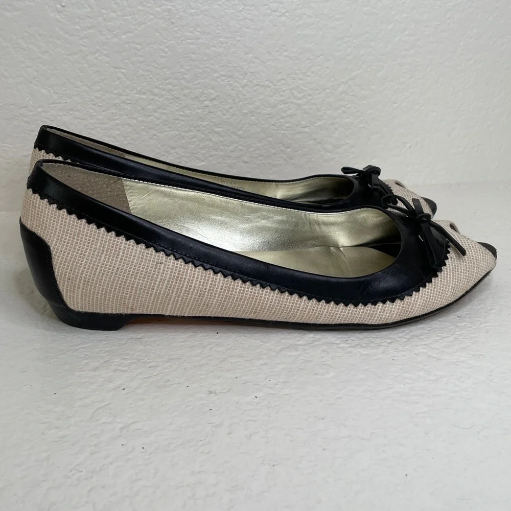 Talbots two-tone, peep-toe flats beige woven-texture body black leather size 9.5 - Picture 3 of 9